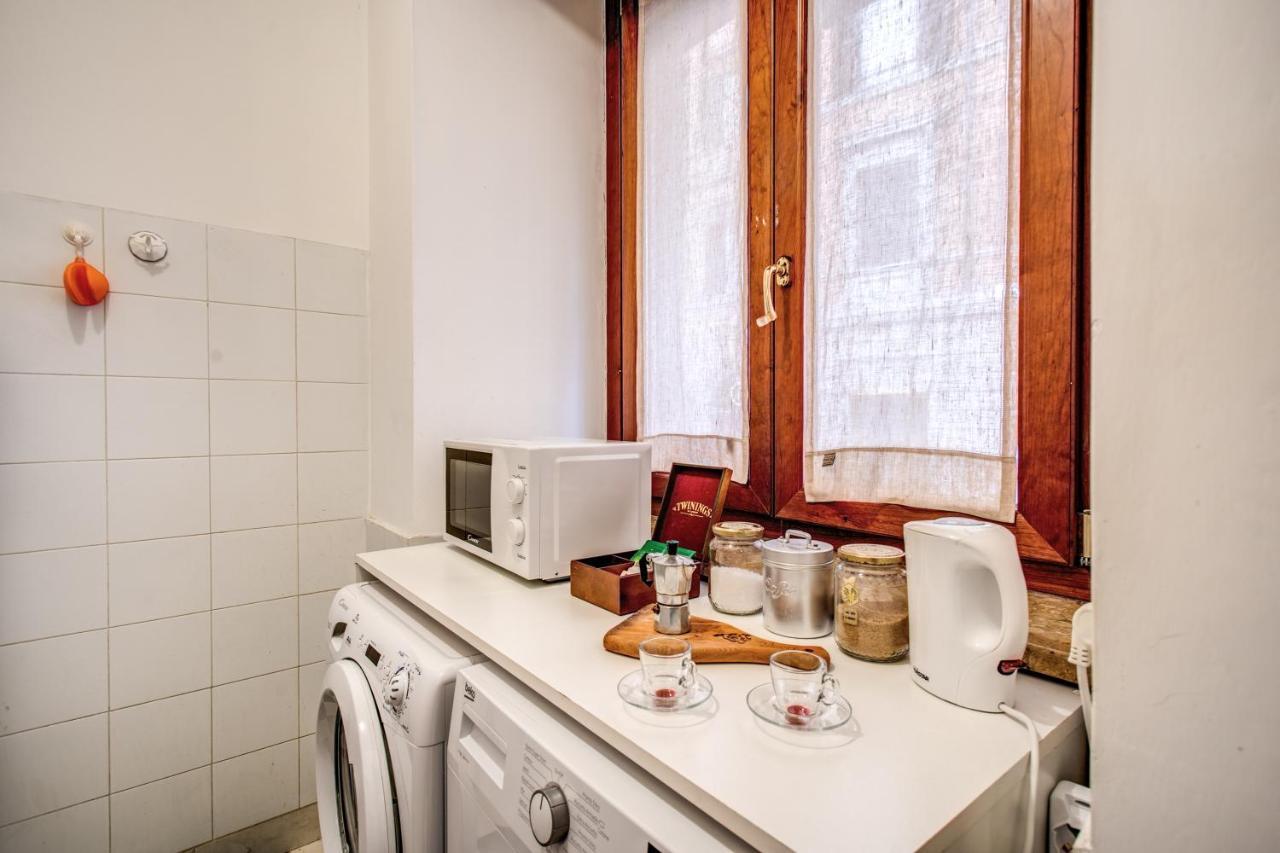 Popolo Accommodation - Lovely Central Apartment Rome Buitenkant foto