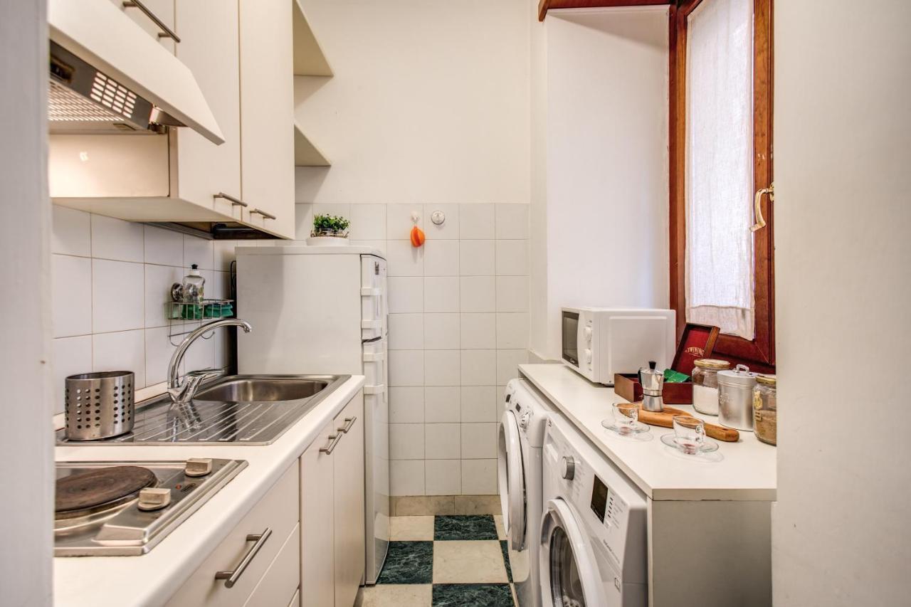 Popolo Accommodation - Lovely Central Apartment Rome Buitenkant foto